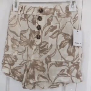 Super cute high waisted shorts